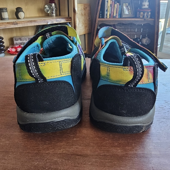 Keen Newport Retro Kids Sandals Tye Dye Water/Beach Shoes Size 2 - Picture 2 of 7